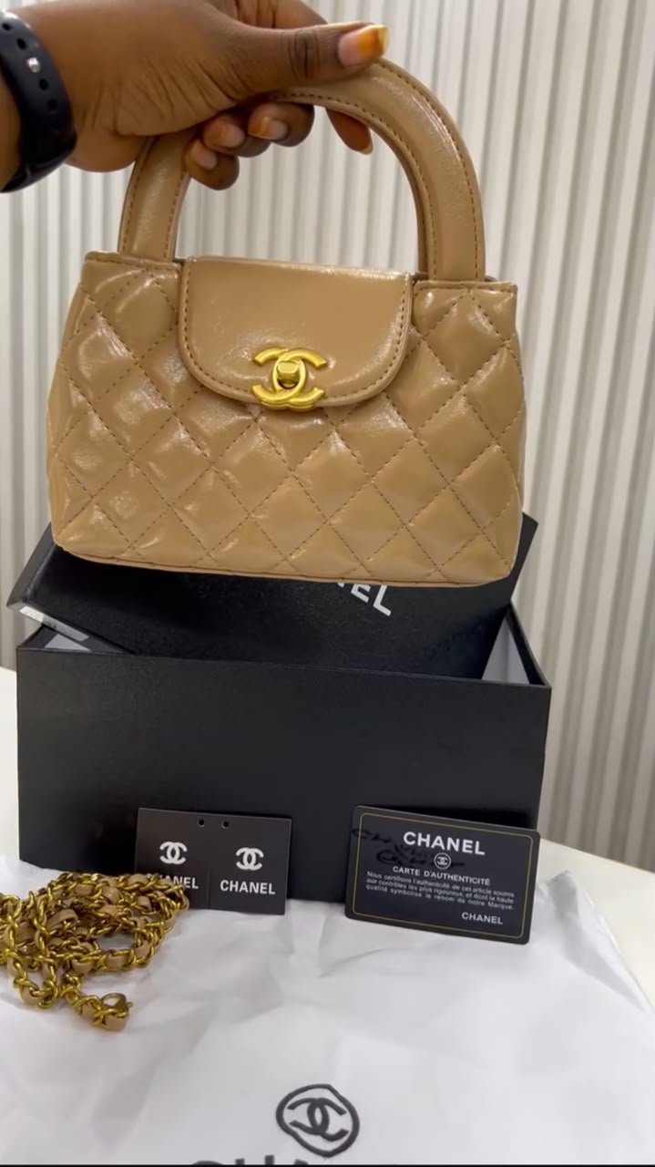 Sac Chanel matelassé beige