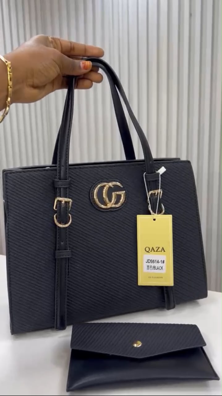 Sac Gucci noir avec pochette